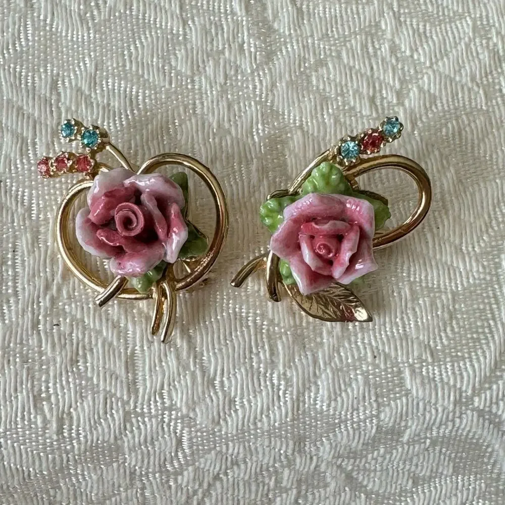 Set of 2 Vintage Coro Ceramic Pink Rose Brooches Rhinestone Gold Tone Floral Pin